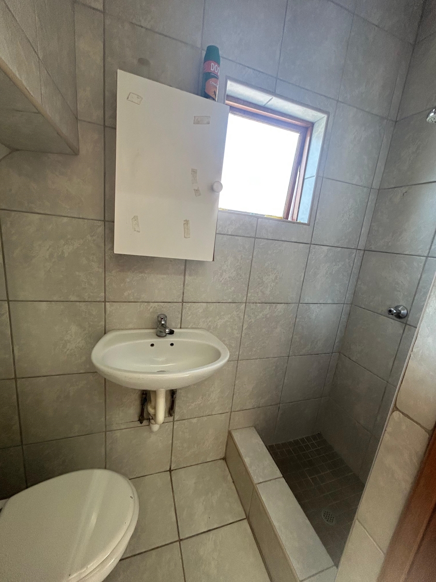 5 Bedroom Property for Sale in Birdwood Estate North West